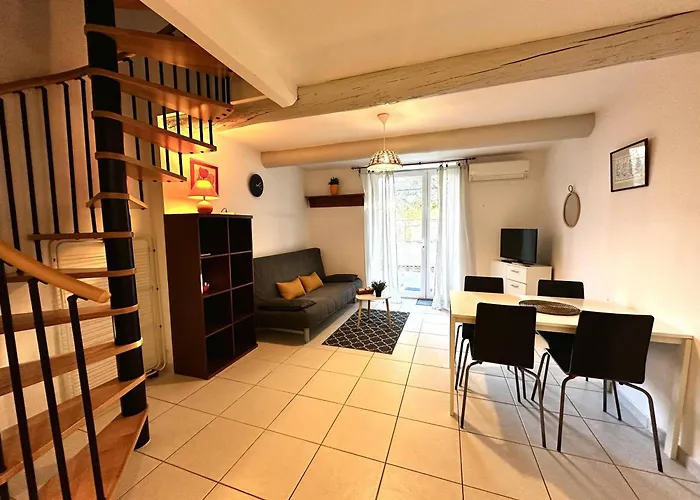 Clos De La Noria
